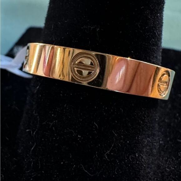 NWT 18k Gold Plated Love Screw Ring-Fashion Jewelry Size 7 - Picture 3 of 4